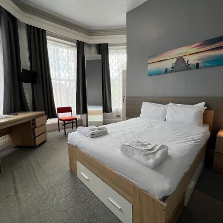 בורנמות' Capital One Hotel מראה חיצוני תמונה