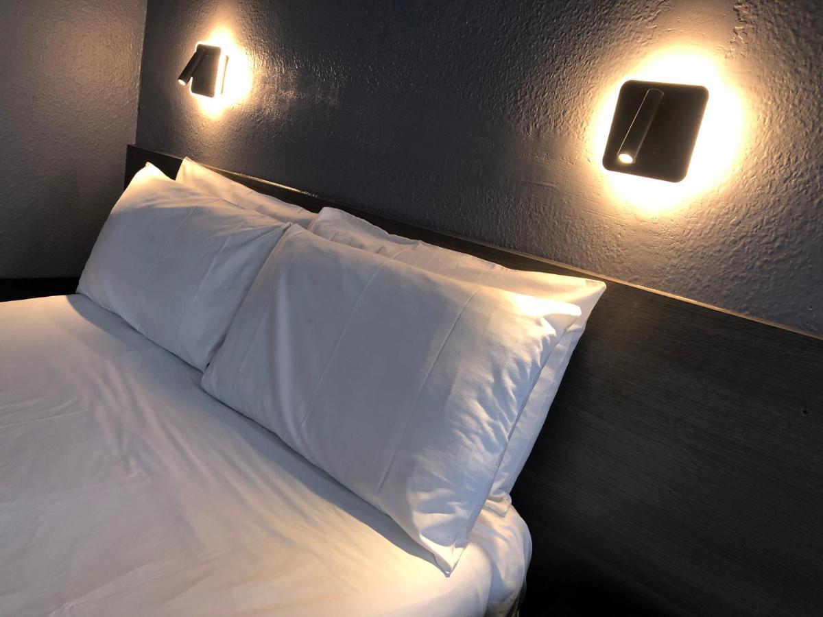 בורנמות' Capital One Hotel מראה חיצוני תמונה