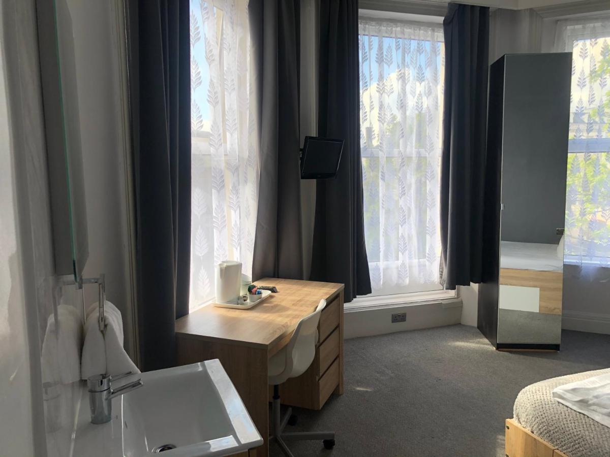 בורנמות' Capital One Hotel מראה חיצוני תמונה