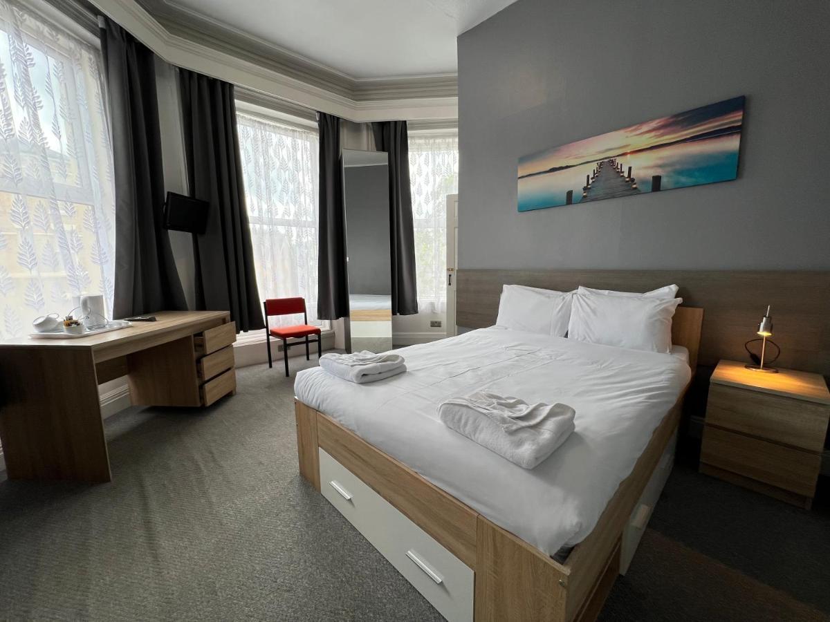 בורנמות' Capital One Hotel מראה חיצוני תמונה